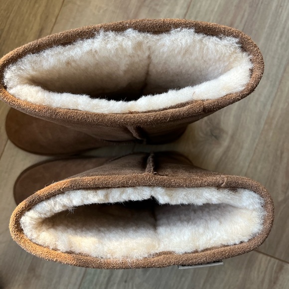 BearPaw Classic Tan Suede Boots - Picture 7 of 7